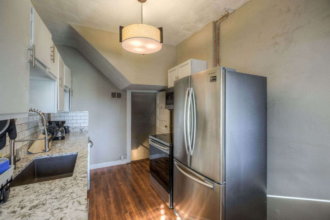 3507 / 3509 / 3511 Dewey Ave Townhomes - Photo 5 of 37