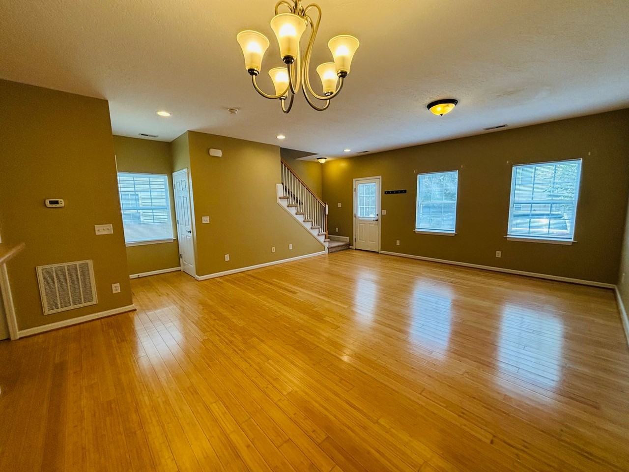 1723 Aden Ln - Photo 5 of 19