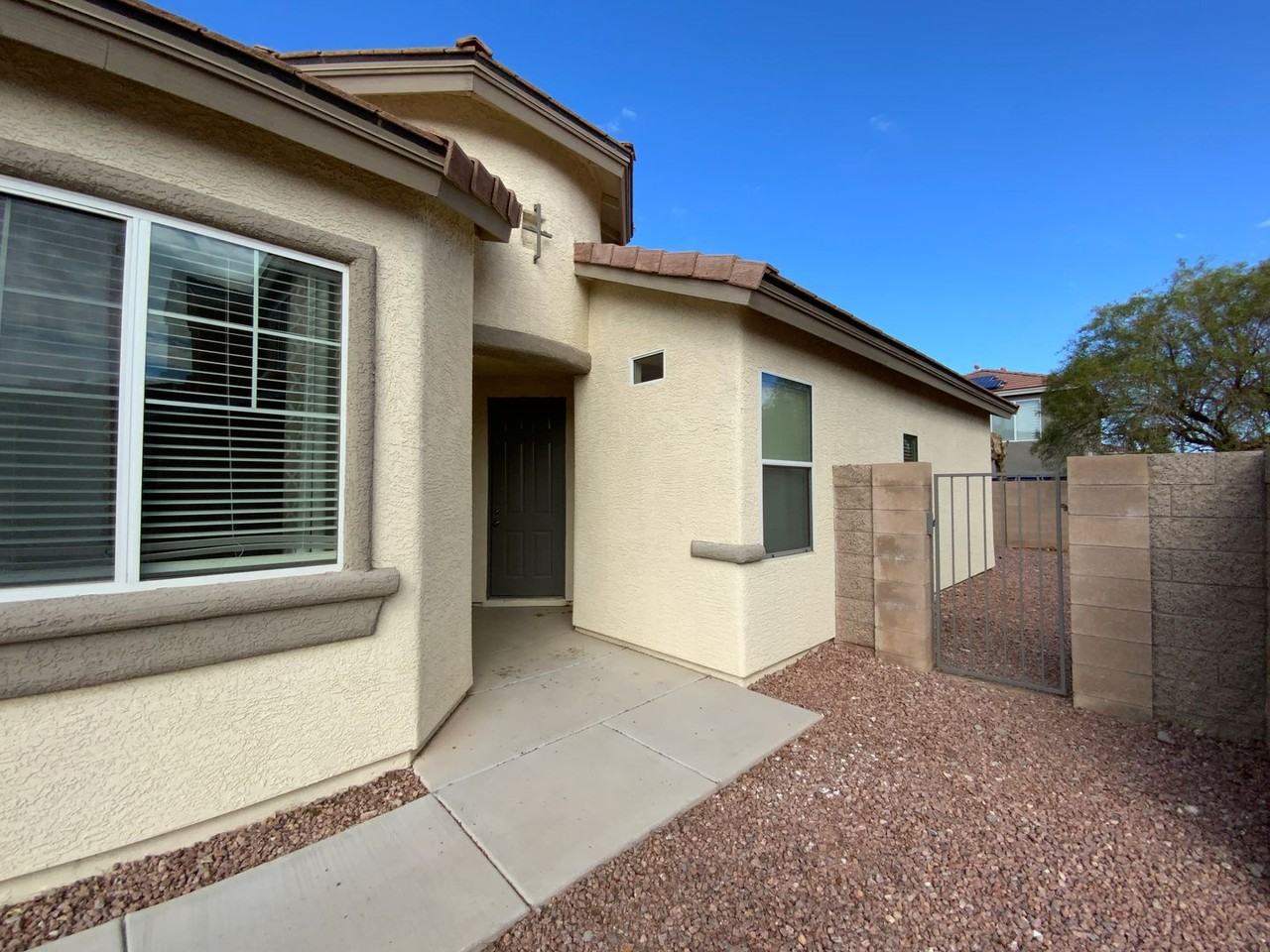 1022 Pecos River Ave - Photo 6 of 50