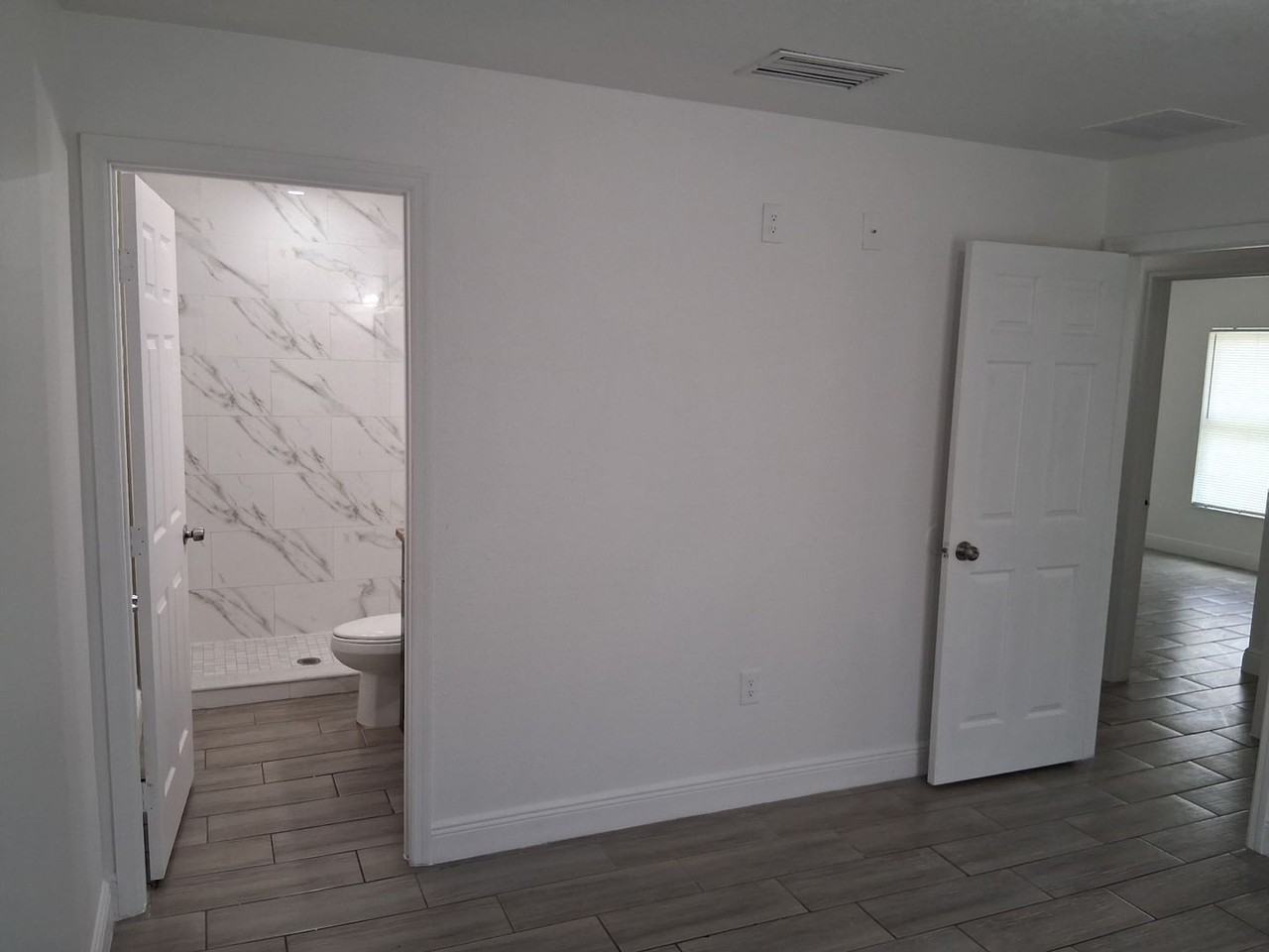 2802 N 34th St - Photo 4 of 15