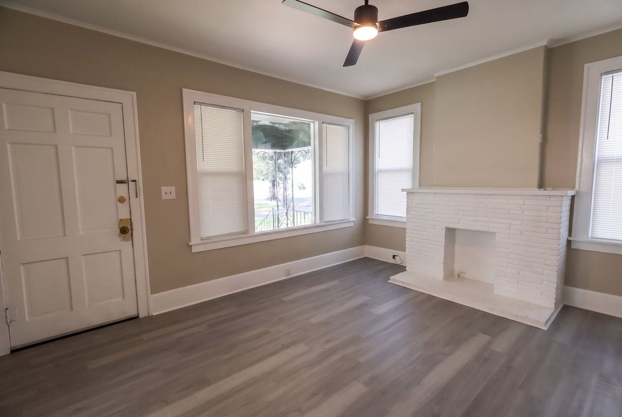 554/556 Stephenson St - Photo 2 of 16
