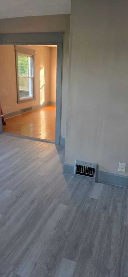96 Parkway St - Photo 3 of 15