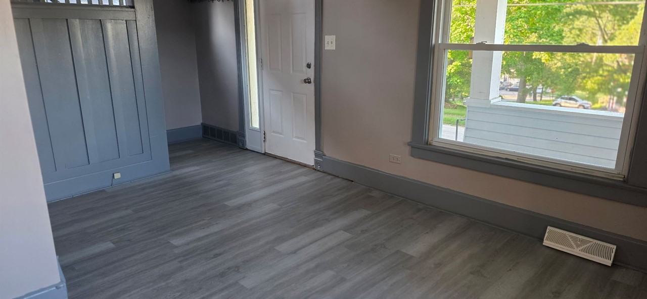 96 Parkway St - Photo 5 of 15