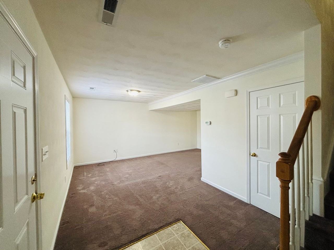 100 Salem Ln - Photo 2 of 16