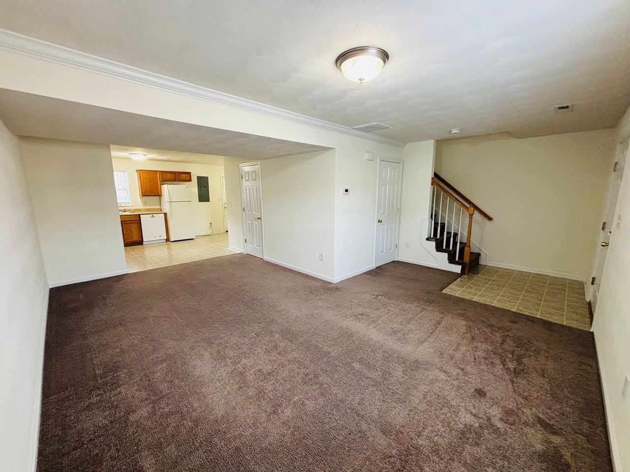 100 Salem Ln - Photo 4 of 16