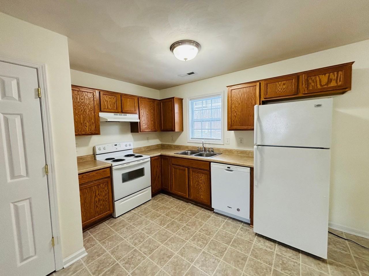 100 Salem Ln - Photo 5 of 16