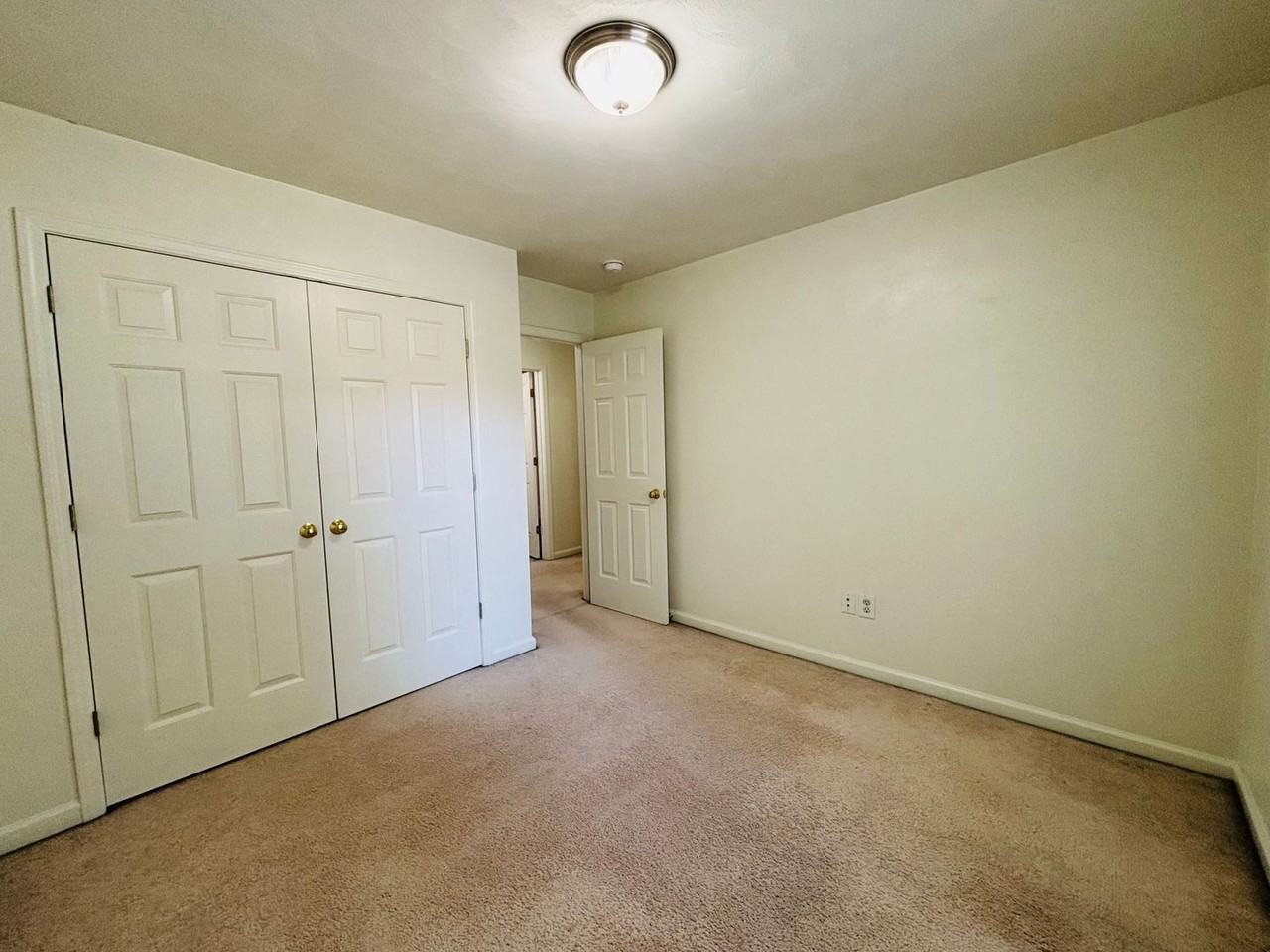 80 Salem Ln - Photo 5 of 19