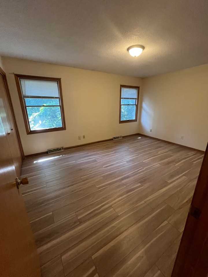 1612 W 7th St - Photo 6 of 11