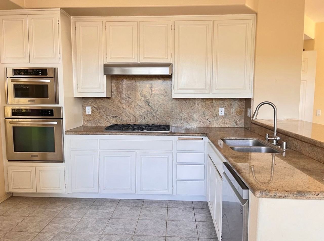 8914 Rotherham Ave - Photo 2 of 10
