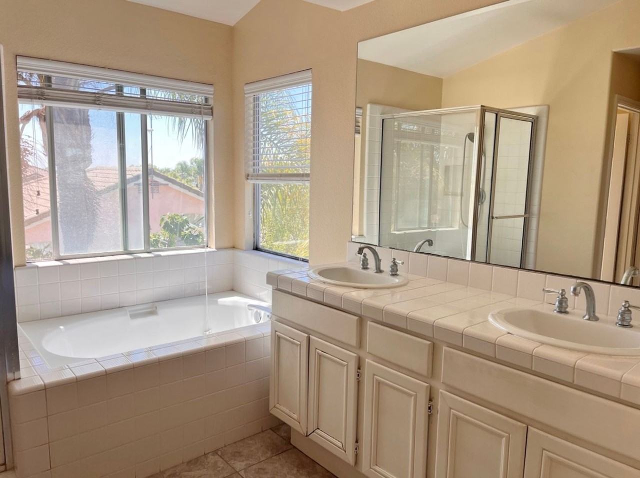 8914 Rotherham Ave - Photo 7 of 10