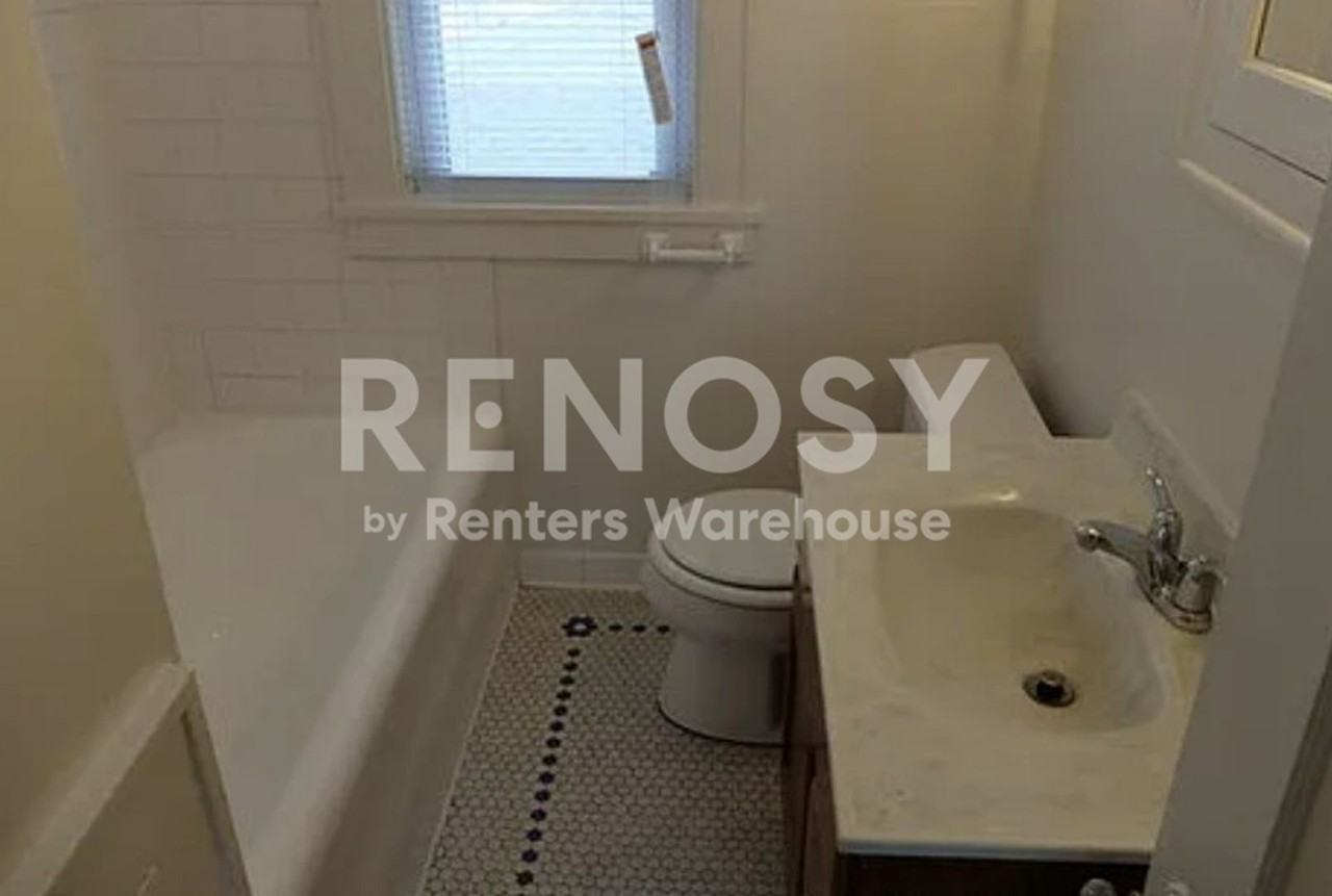 2354 Benjamin St Ne - Photo 3 of 12