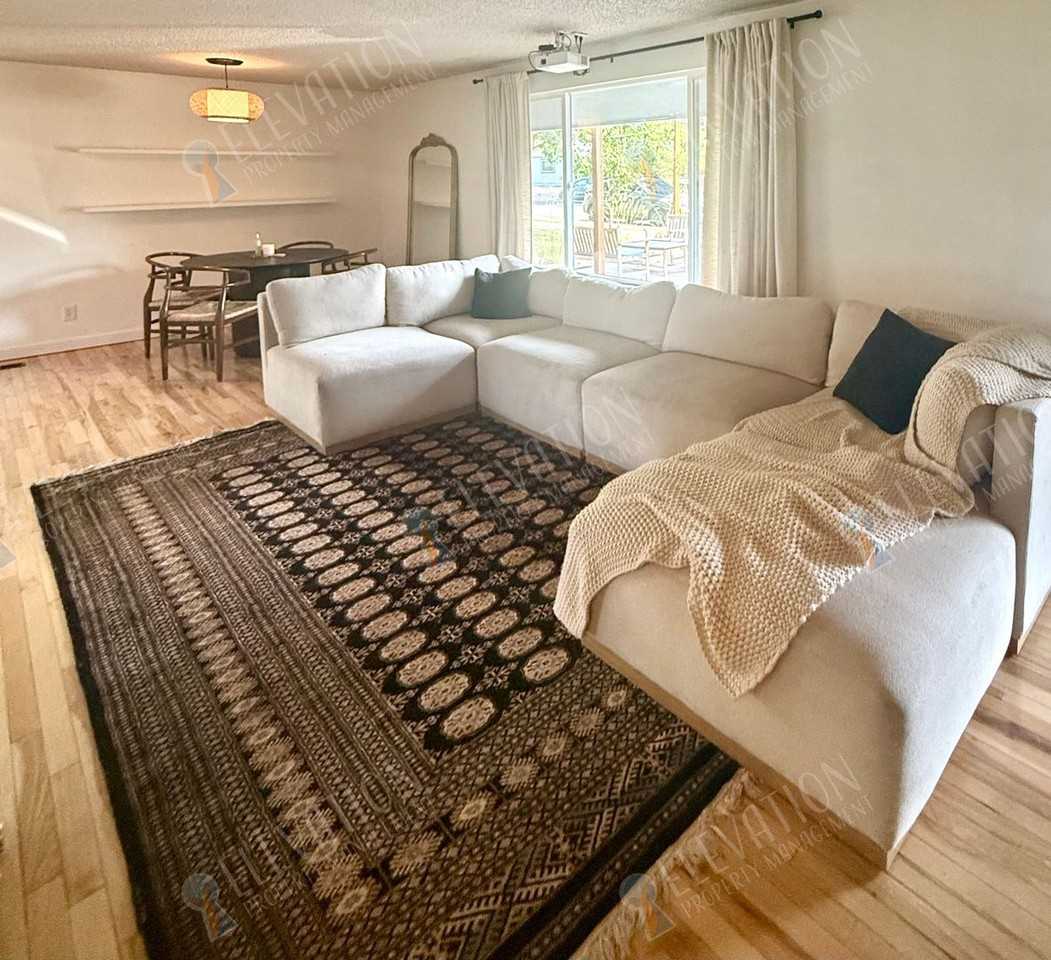112 Se Mckinley Ave - Photo 4 of 18