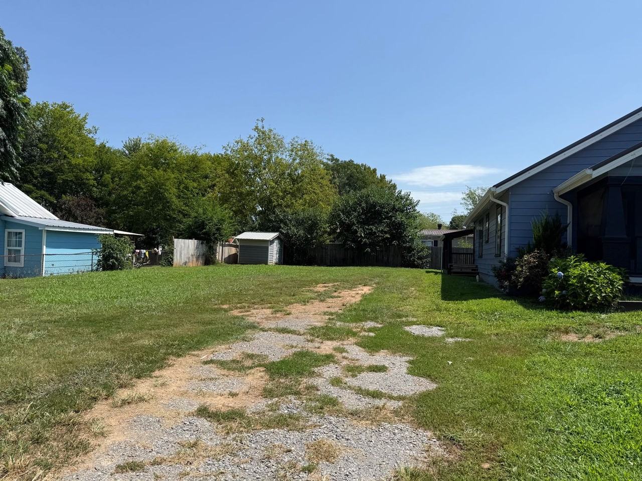 1221 Wilson Ave Se - Photo 2 of 24