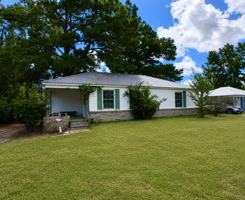 featured image of 905 Pinckney Ave