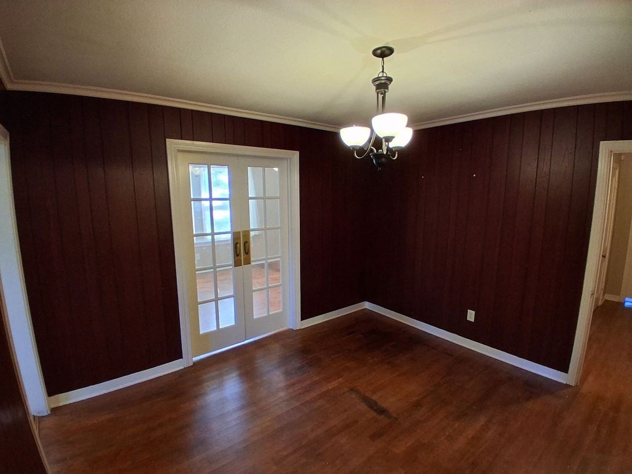 905 Pinckney Ave - Photo 4 of 13