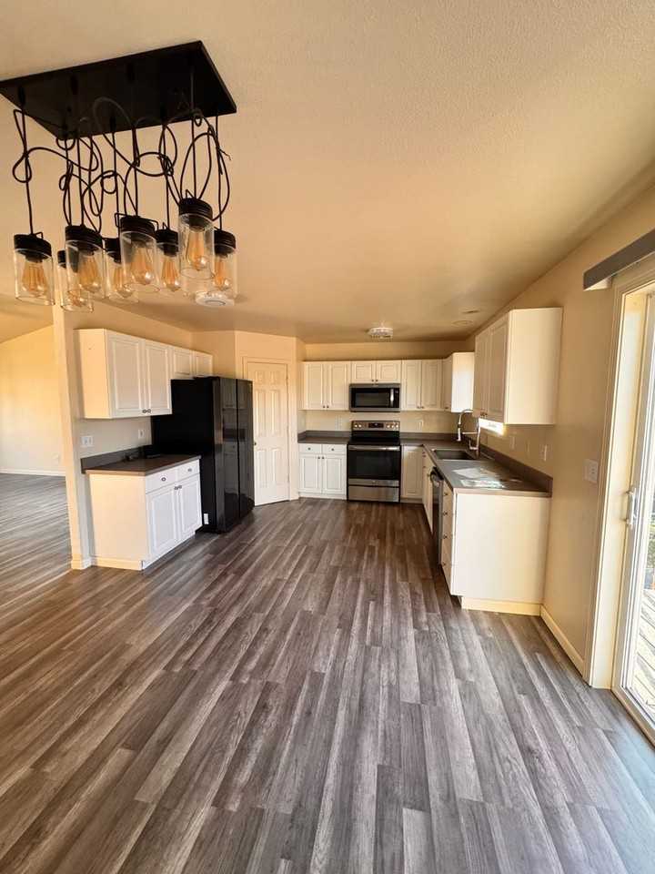 106 Umpqua View Dr - Photo 3 of 19