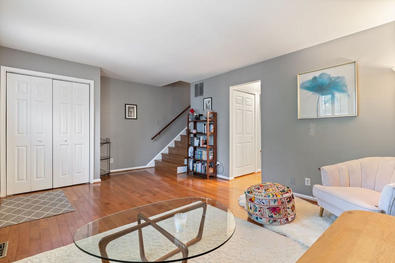 1723 Price St - Photo 6 of 38