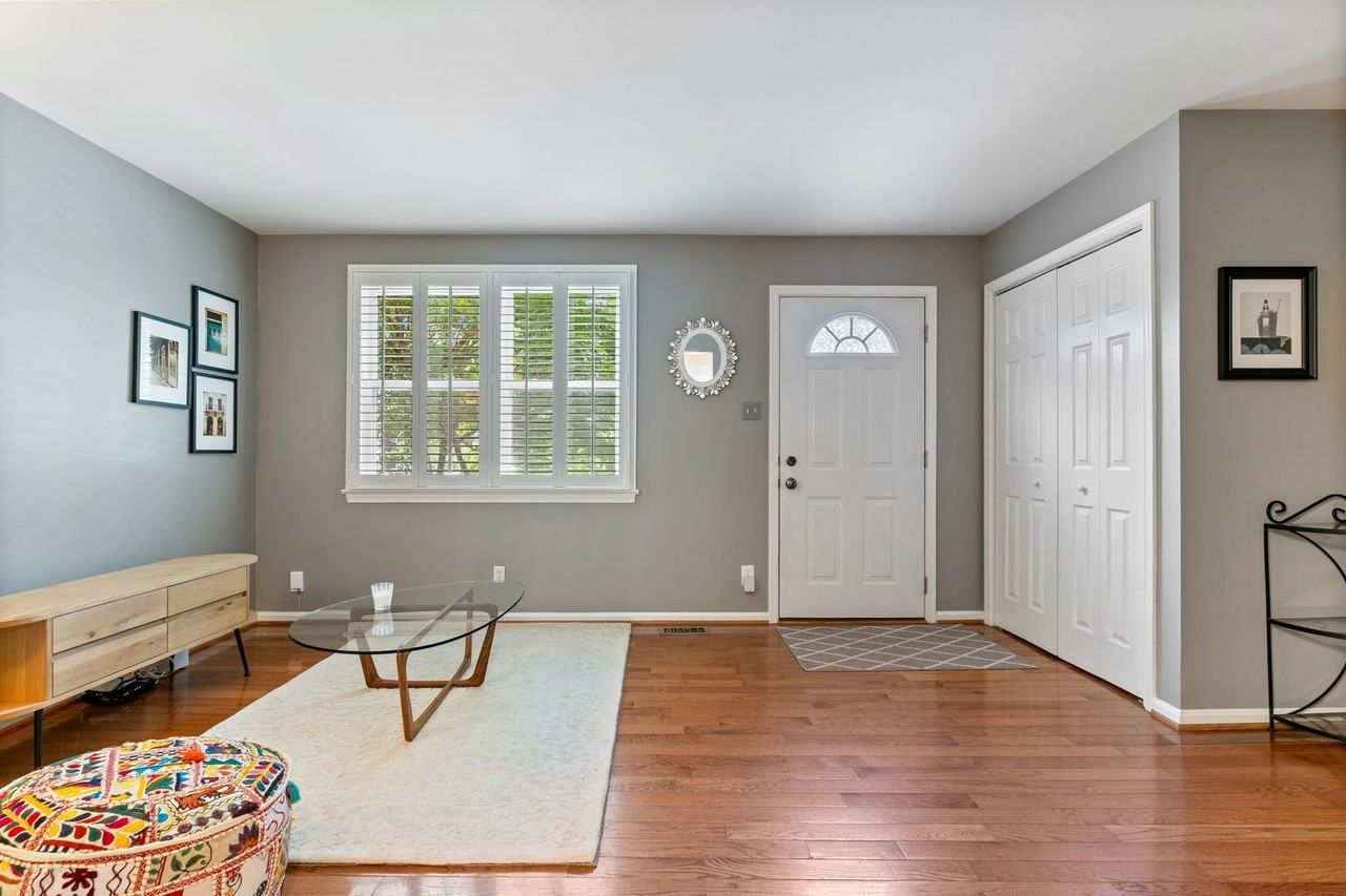 1723 Price St - Photo 7 of 38