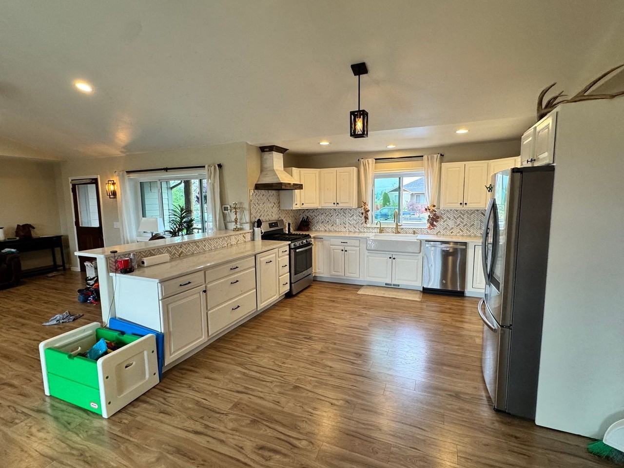 1113 E Gallatin Ave - Photo 3 of 41