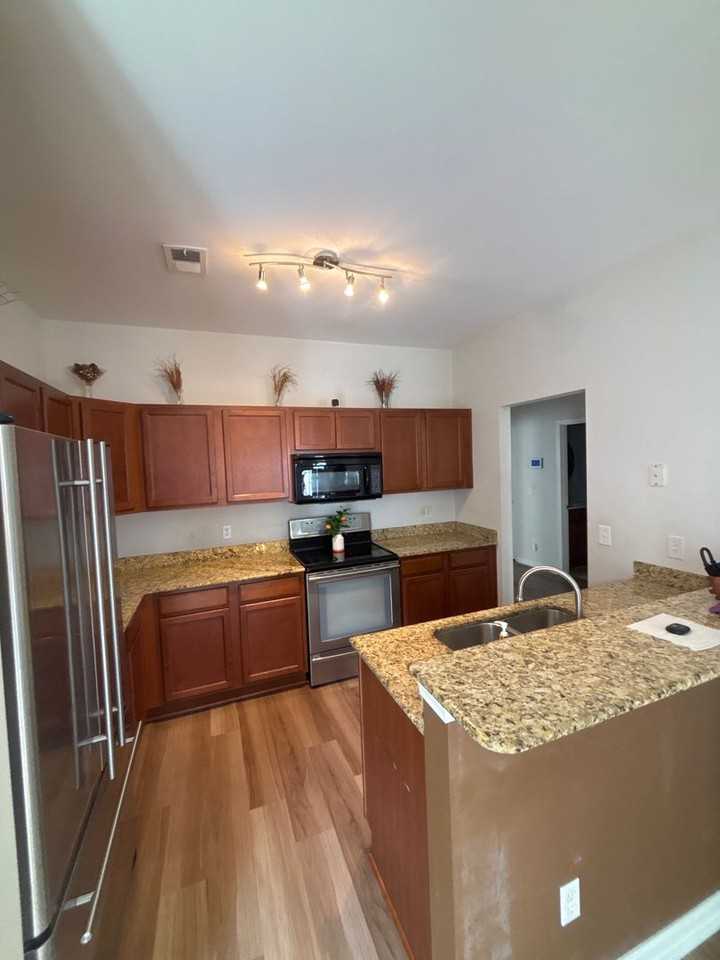 657 Cornerstone Cir - Photo 5 of 18