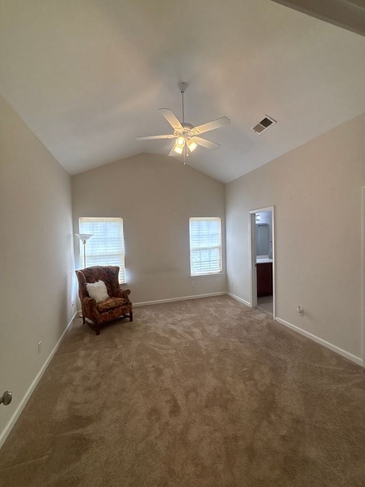 657 Cornerstone Cir - Photo 6 of 18