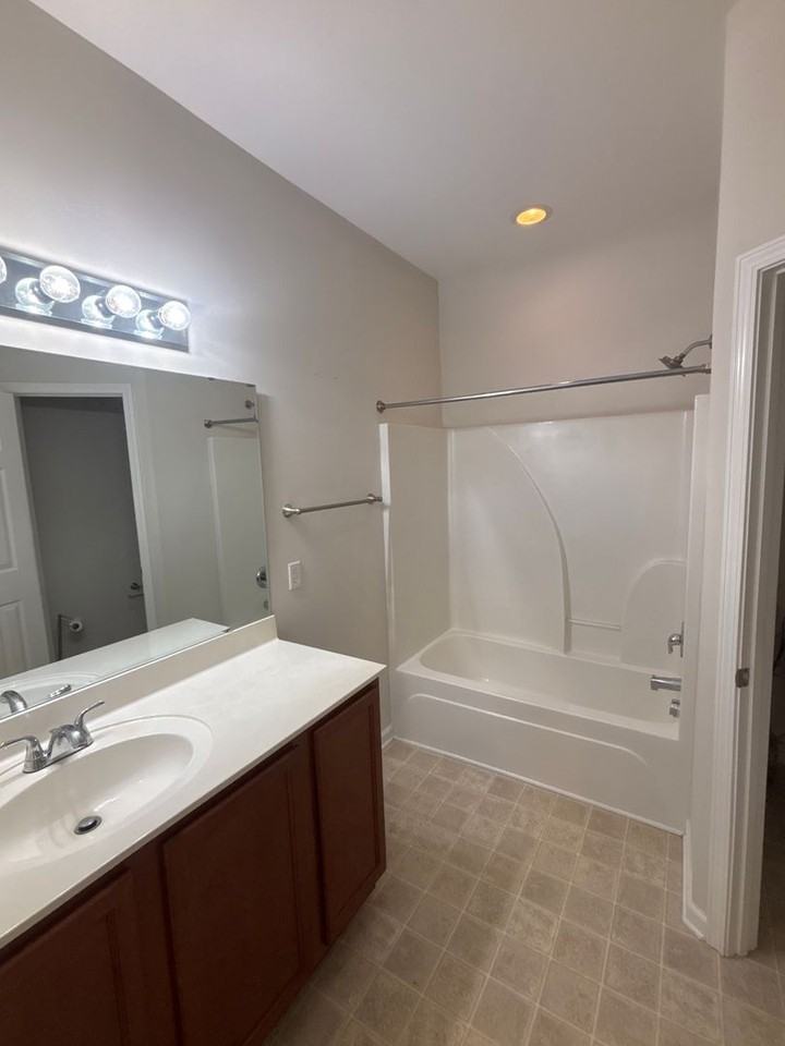 657 Cornerstone Cir - Photo 7 of 18