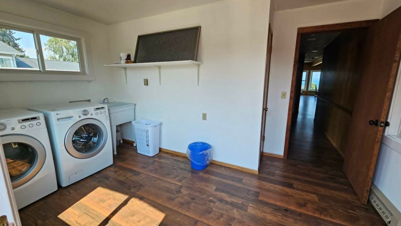 410 3rd Ave E - Photo 6 of 48