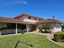 featured image of 10989 Ronald Way