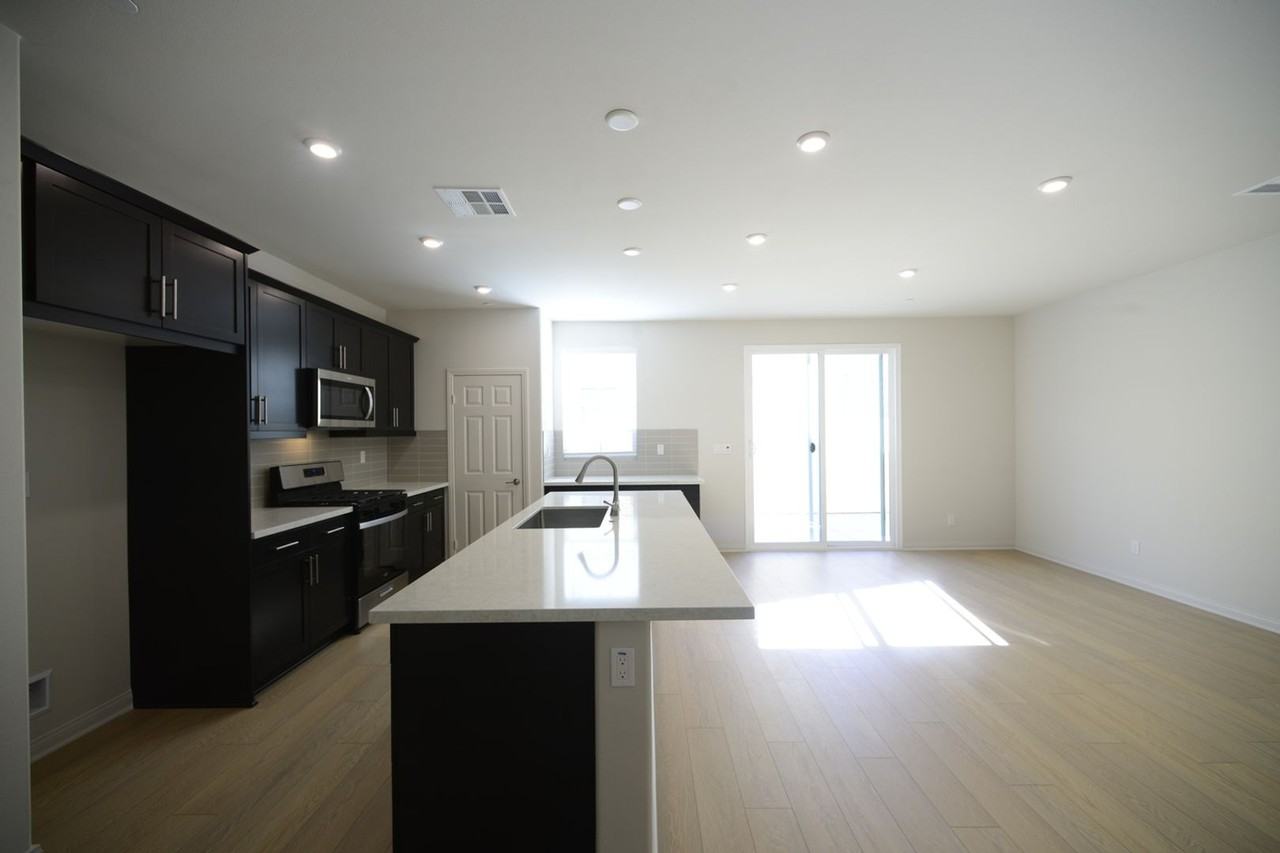 26596 Platte Rd - Photo 5 of 25