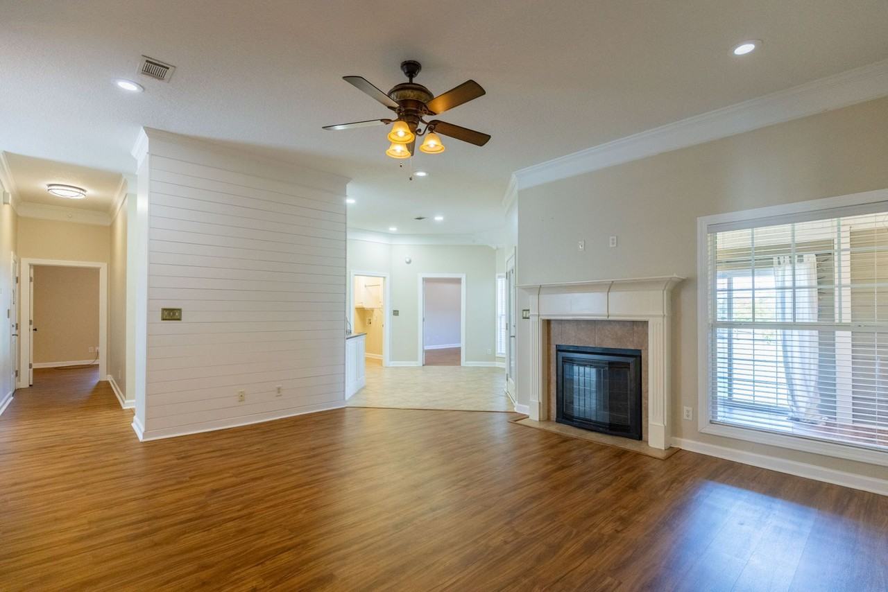 4004 Grey Oak Dr - Photo 6 of 33