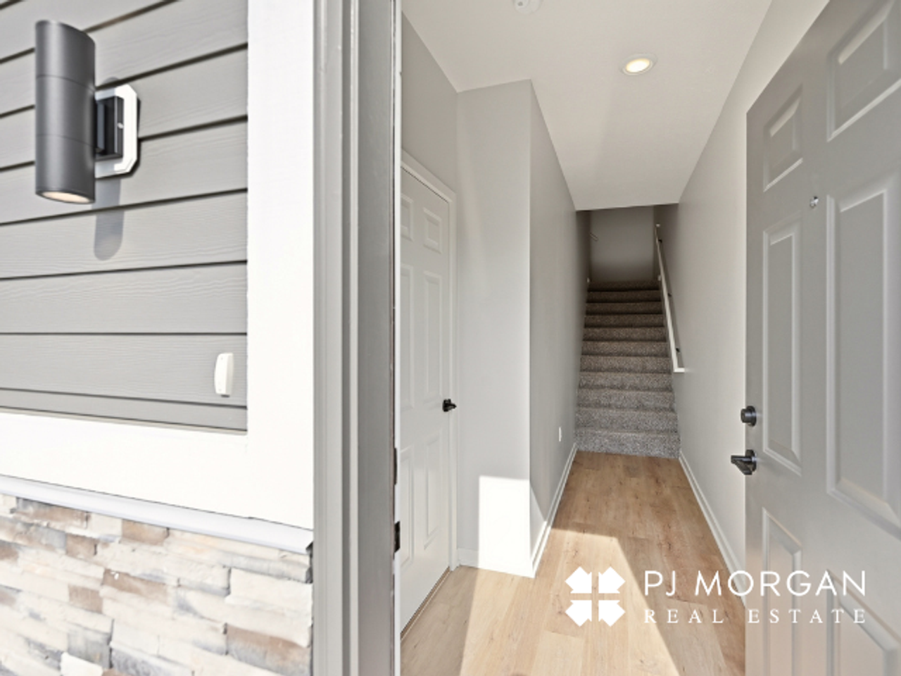 5404 S 207th St - Photo 2 of 27