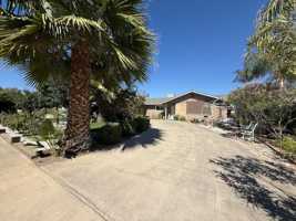 featured image of 942 N Eaton Ave