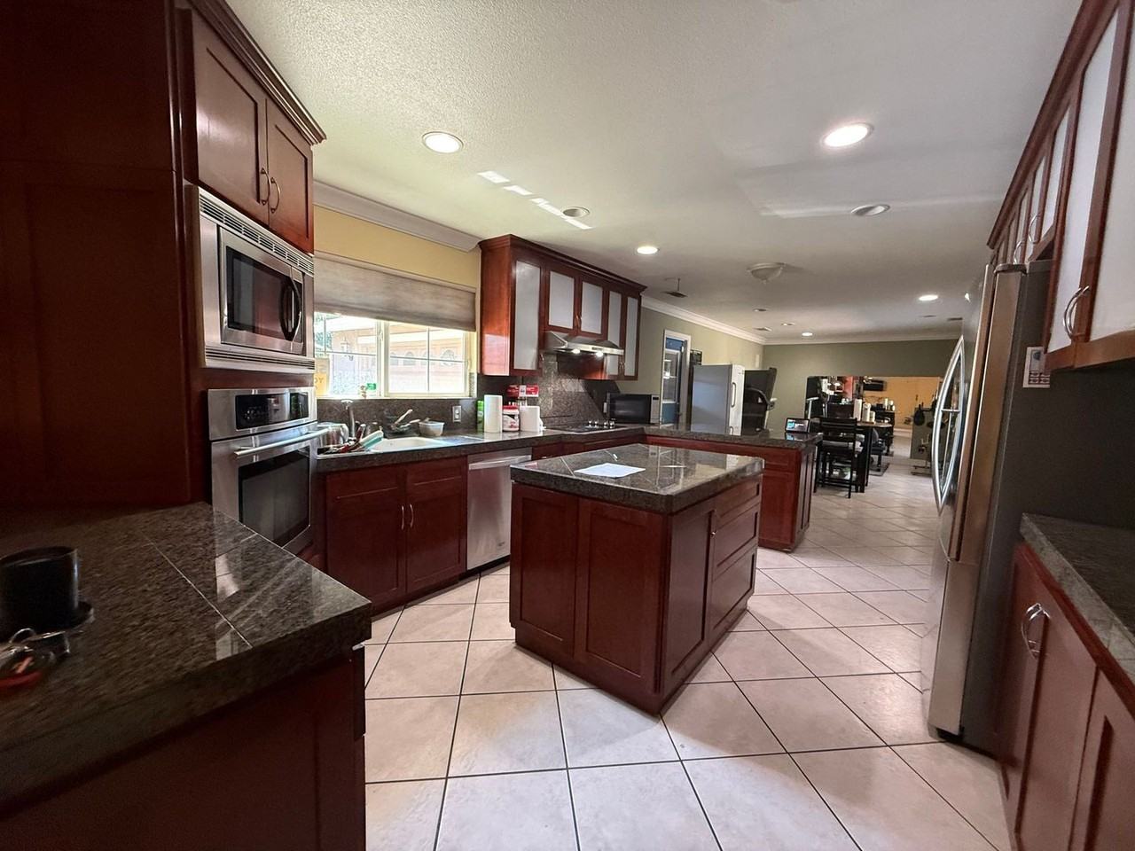 942 N Eaton Ave - Photo 6 of 25