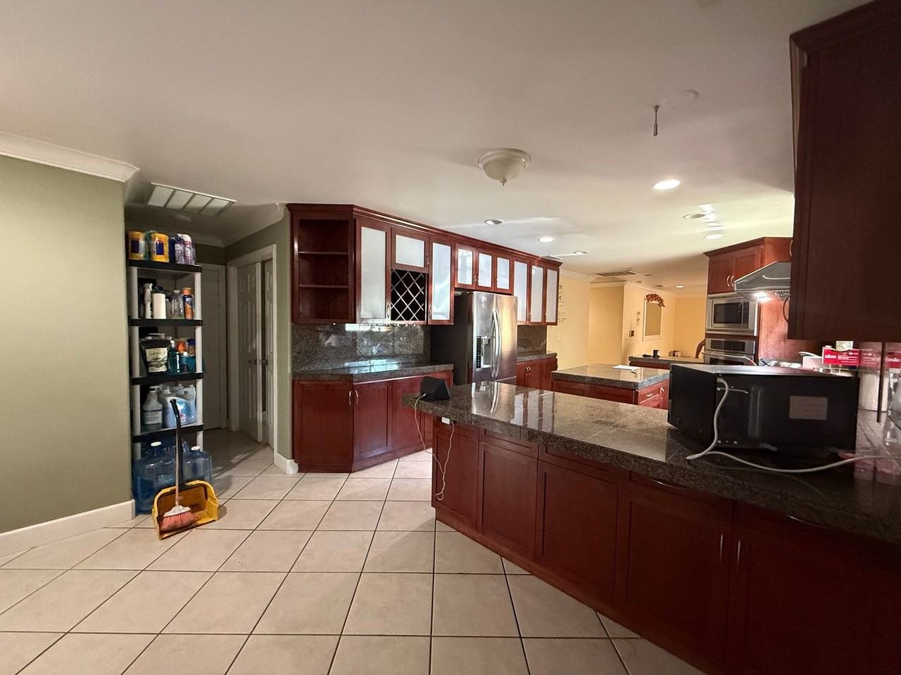 942 N Eaton Ave - Photo 7 of 25