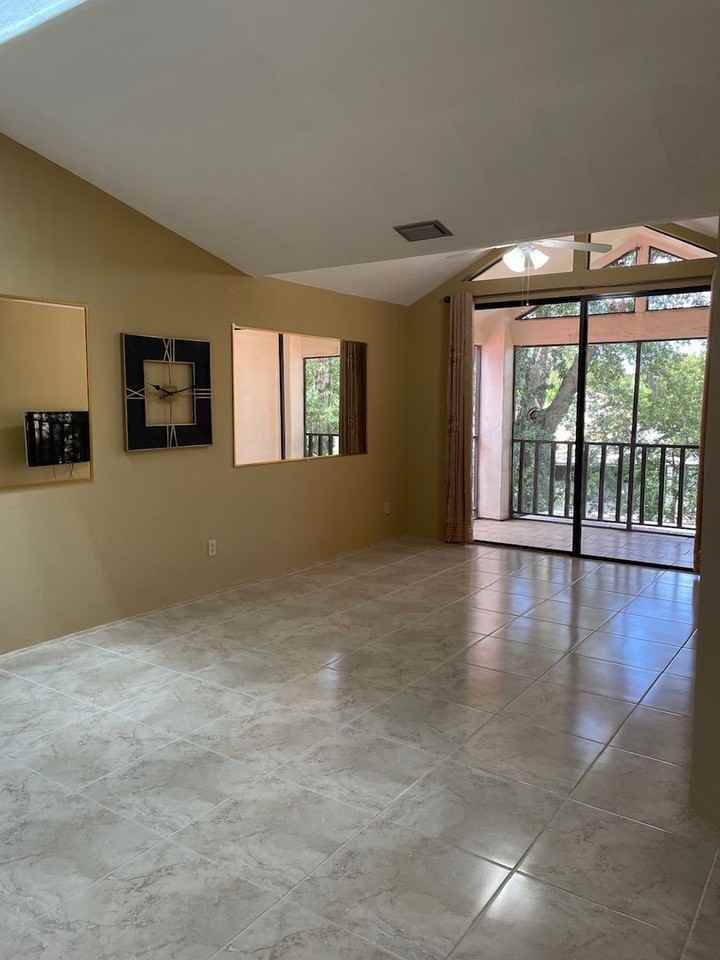 546 Via Fontana Dr - Photo 7 of 23