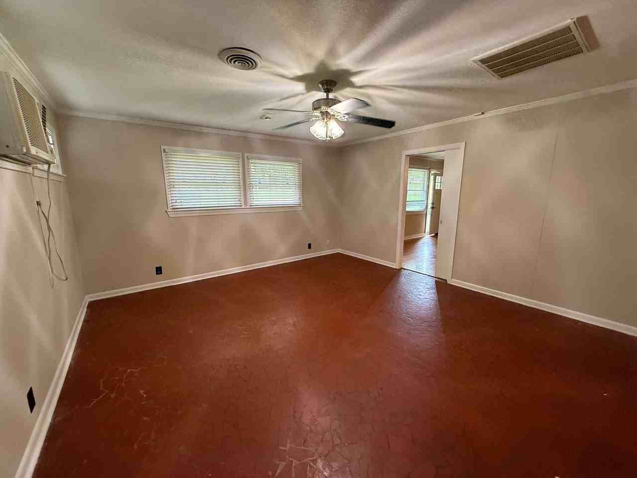 247 Russell Rd - Photo 4 of 14