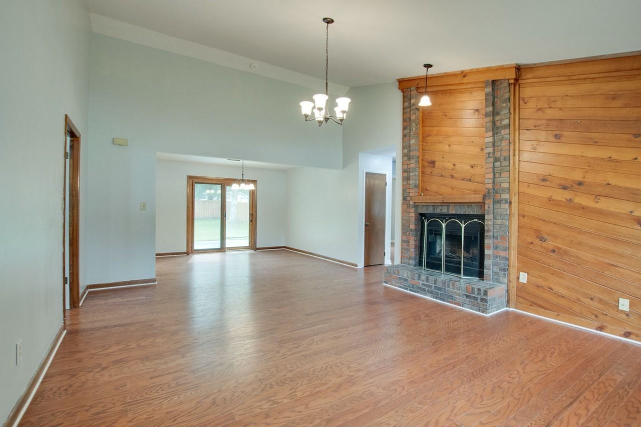 2010 Rangewood Cir Se - Photo 5 of 16
