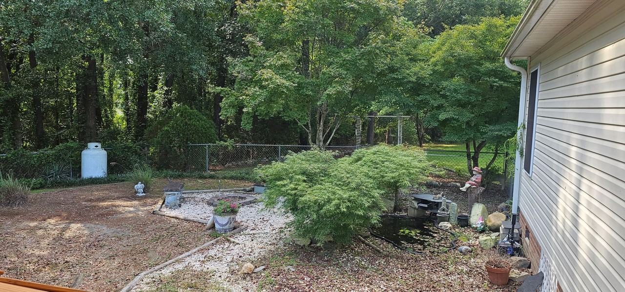 557 N Parker Church Rd - Photo 3 of 5