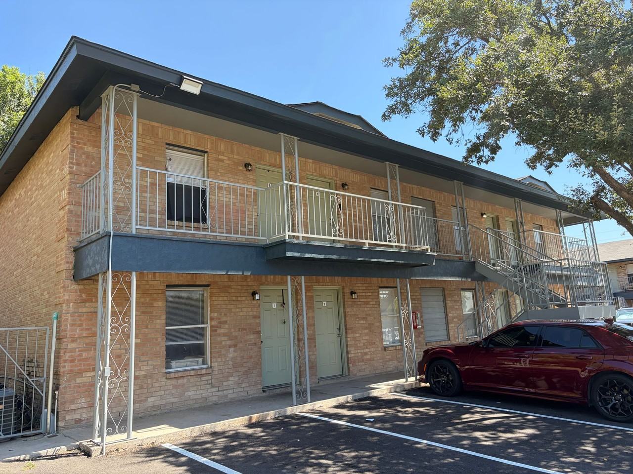 Town Terrace Apartments - Photo 3 of 30