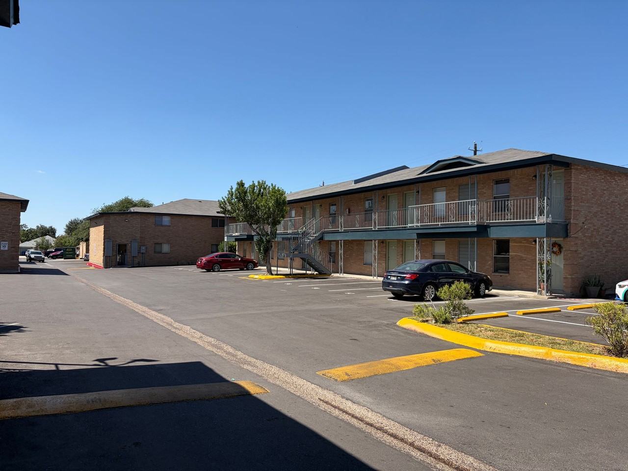 Town Terrace Apartments - Photo 7 of 30
