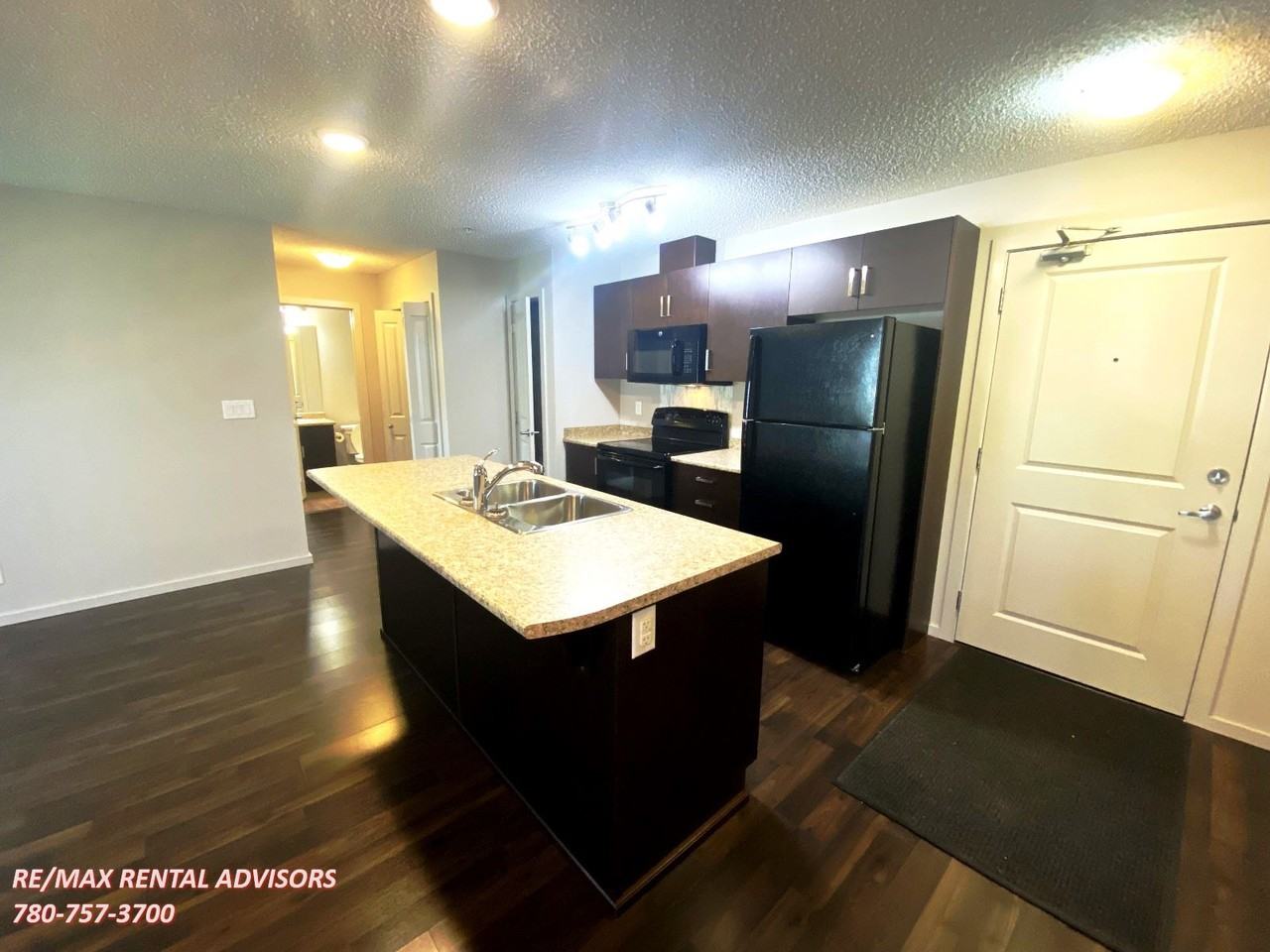 5521 7 Ave Sw - Photo 2 of 18
