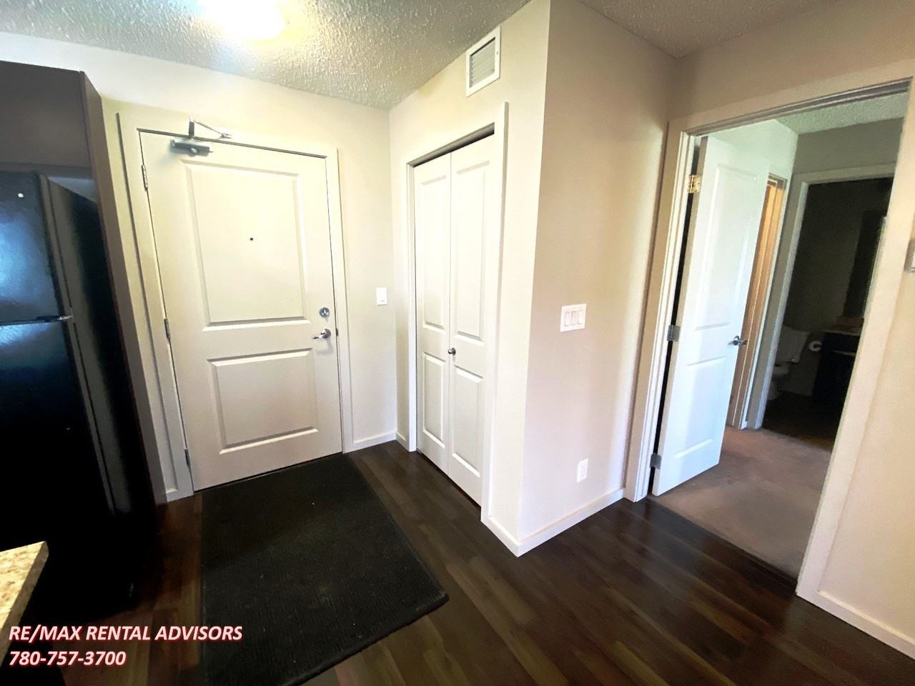 5521 7 Ave Sw - Photo 7 of 18