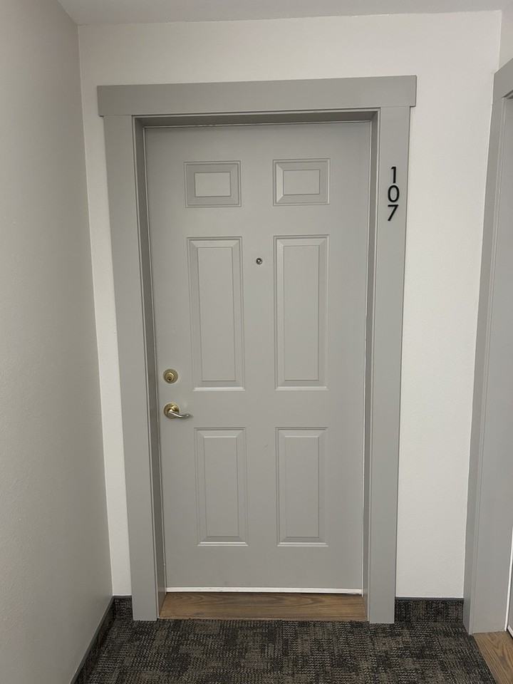 435 Main St - Photo 3 of 26