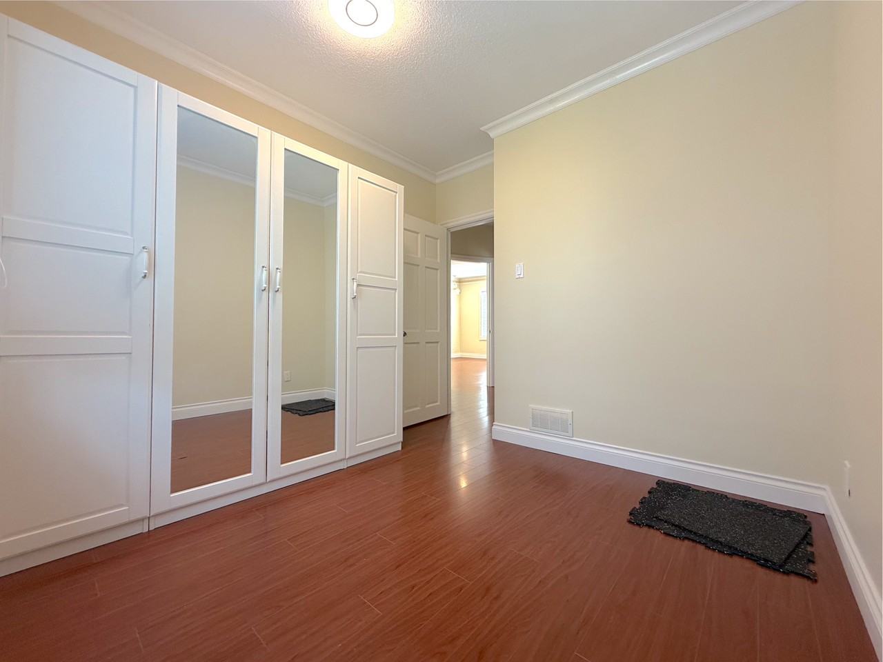 2663 Pandora St - Photo 3 of 15