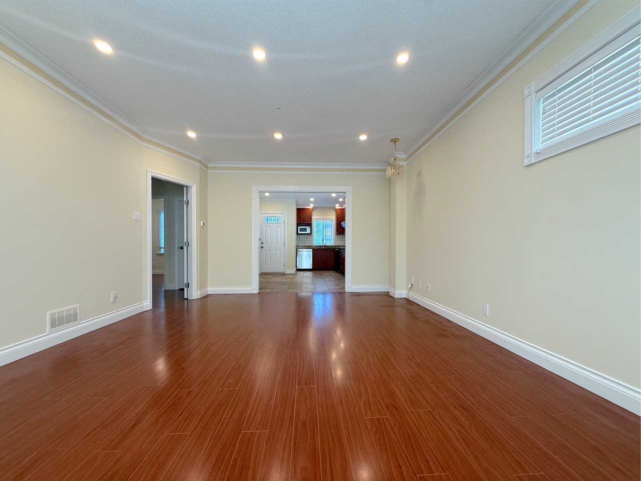 2663 Pandora St - Photo 2 of 15