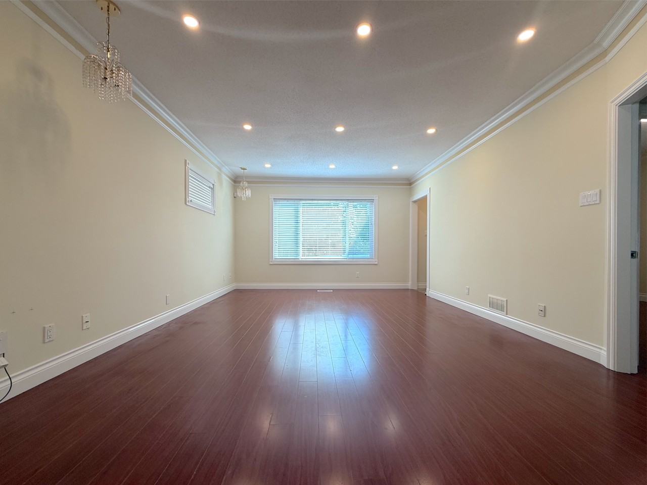 2663 Pandora St - Photo 4 of 15