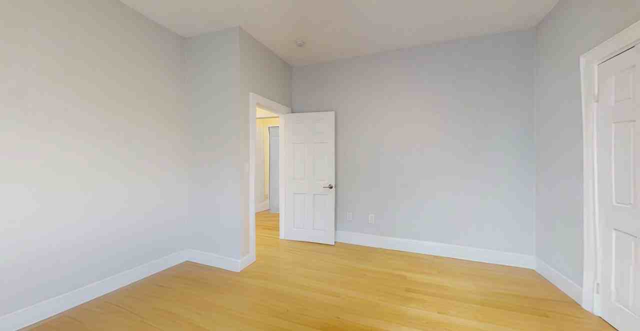 166 Boylston - Photo 5 of 10