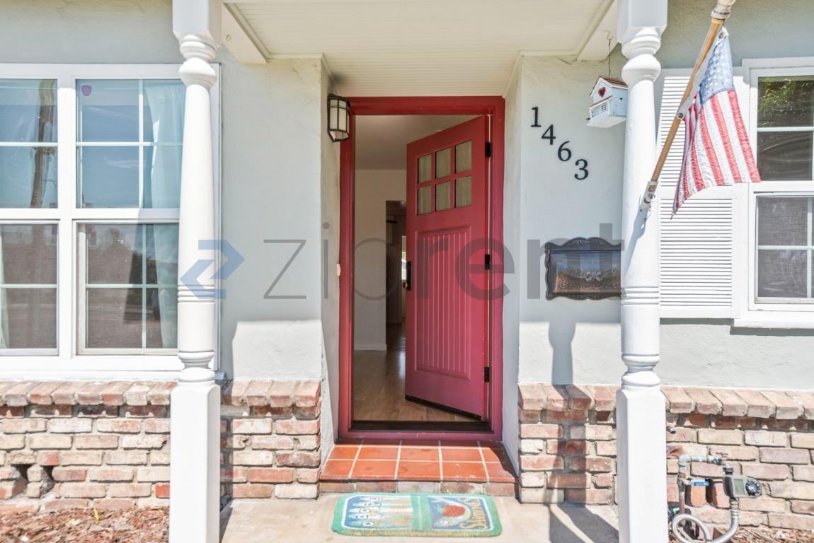 1463 Jackson St - Photo 4 of 21
