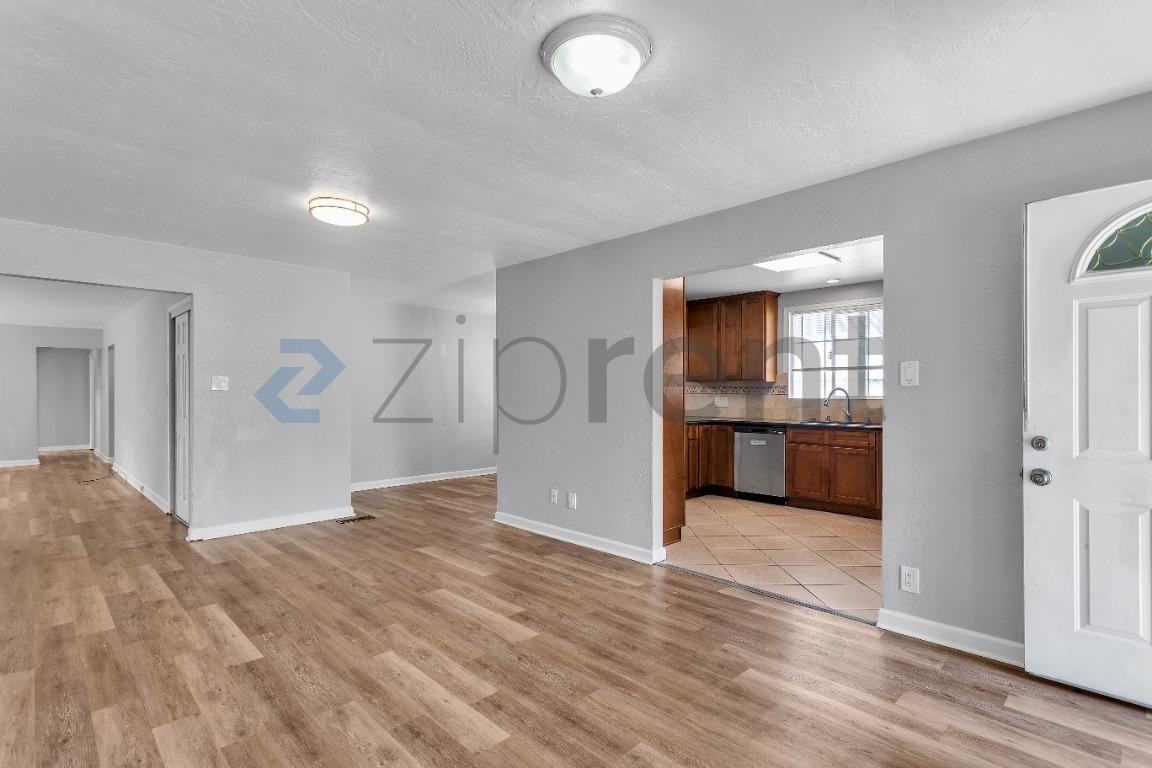 2838 Romagnolo St - Photo 6 of 45