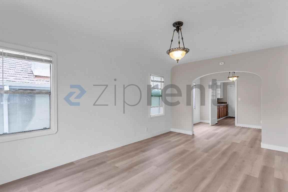 881 46th St - Photo 5 of 23